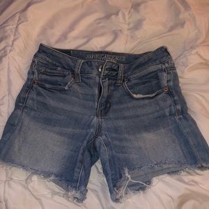 AMERICAN EAGLE MIDI SHORTS BLUE DENIM
